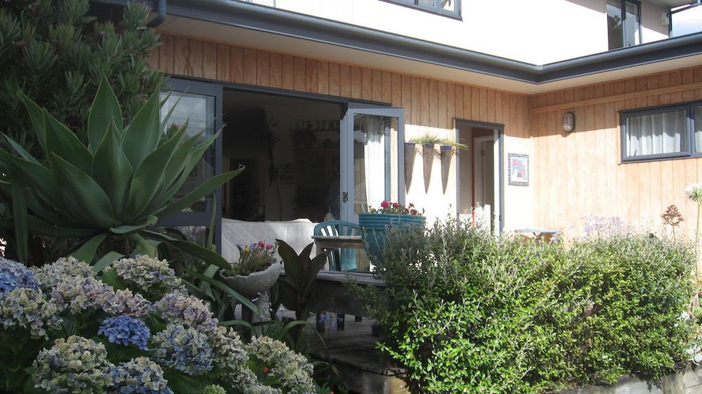 Kotuku Bed & Breakfast Уангамата Екстериор снимка