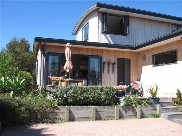 Kotuku Bed & Breakfast Уангамата Екстериор снимка